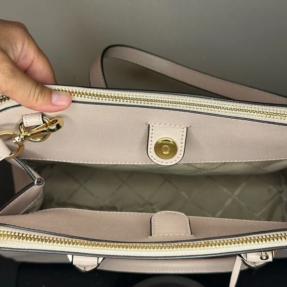 Michael Kors light pink Tote with Gold Accents and Structured Design - Picture 12 of 16